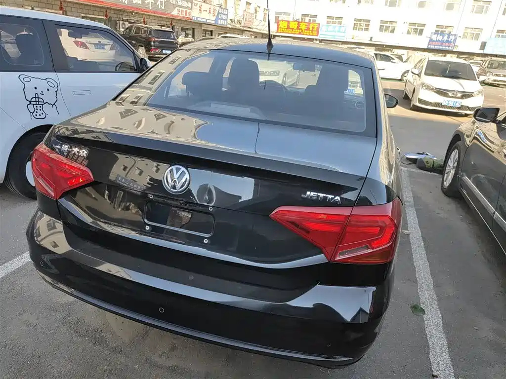 VOLKSWAGEN JETTA 2019