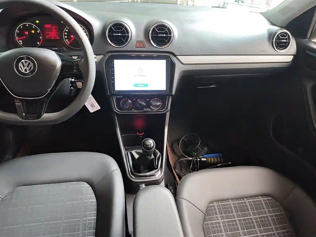 VOLKSWAGEN JETTA 2017