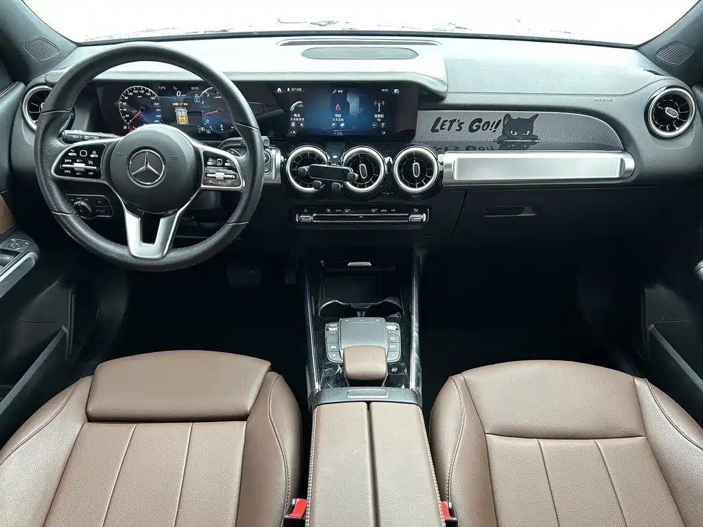 MERCEDES BENZ GLB 2023