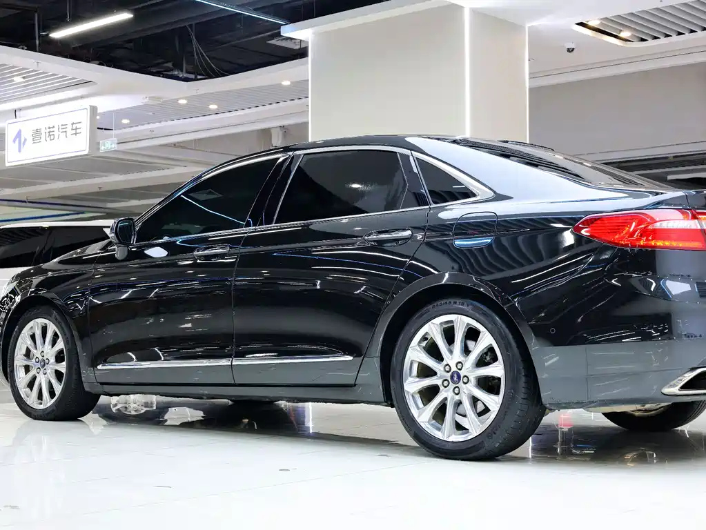 FORD TAURUS 2016