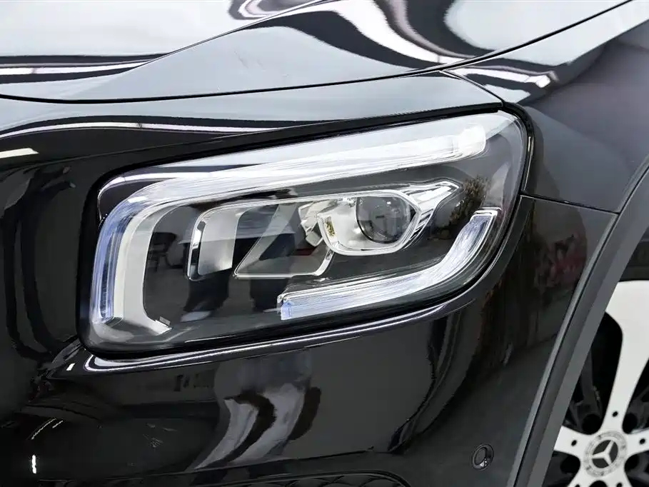 MERCEDES BENZ GLB 2022