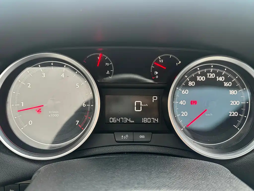 PEUGEOT 408 2014