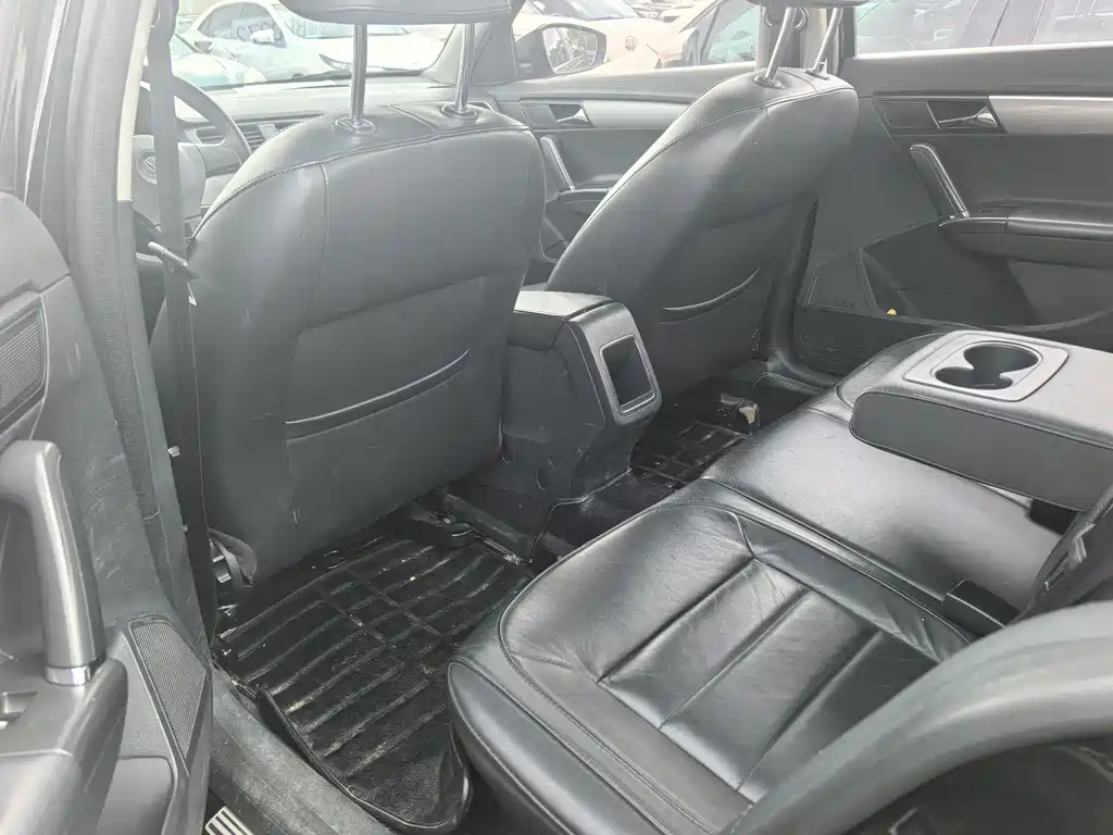 VOLKSWAGEN LAVIDA 2013