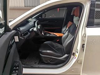 CHANGAN UNI-V 2022 YEAR 1.5T PREMIUM 2022
