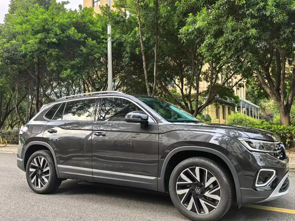 VOLKSWAGEN TAYRON 2025