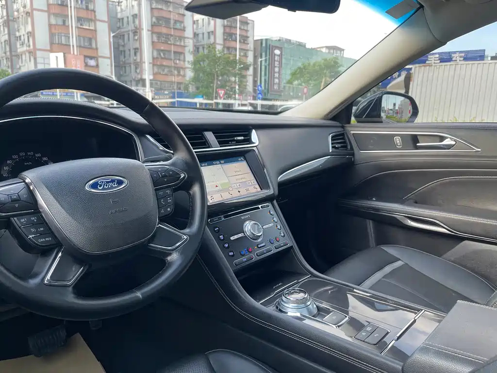 FORD TAURUS 2017