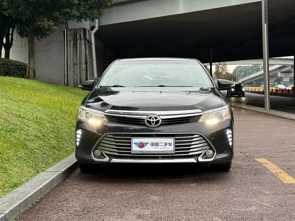 TOYOTA CAMRY 2017