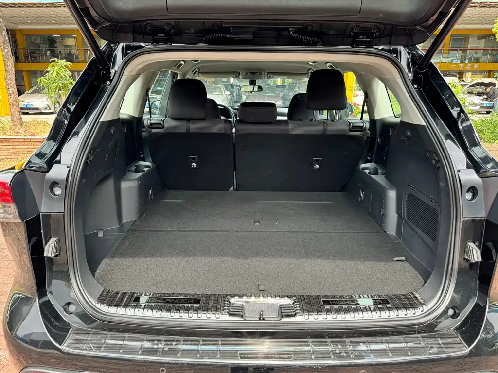 TOYOTA HIGHLANDER 2022