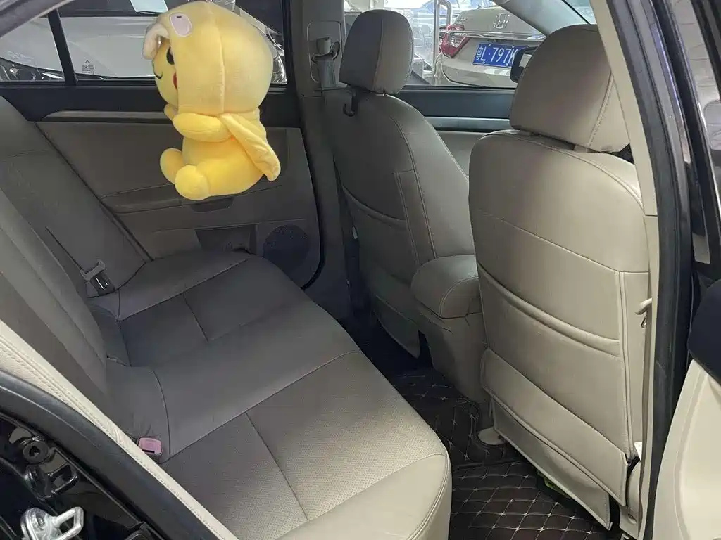 MITSUBISHI LANCER EX 2010