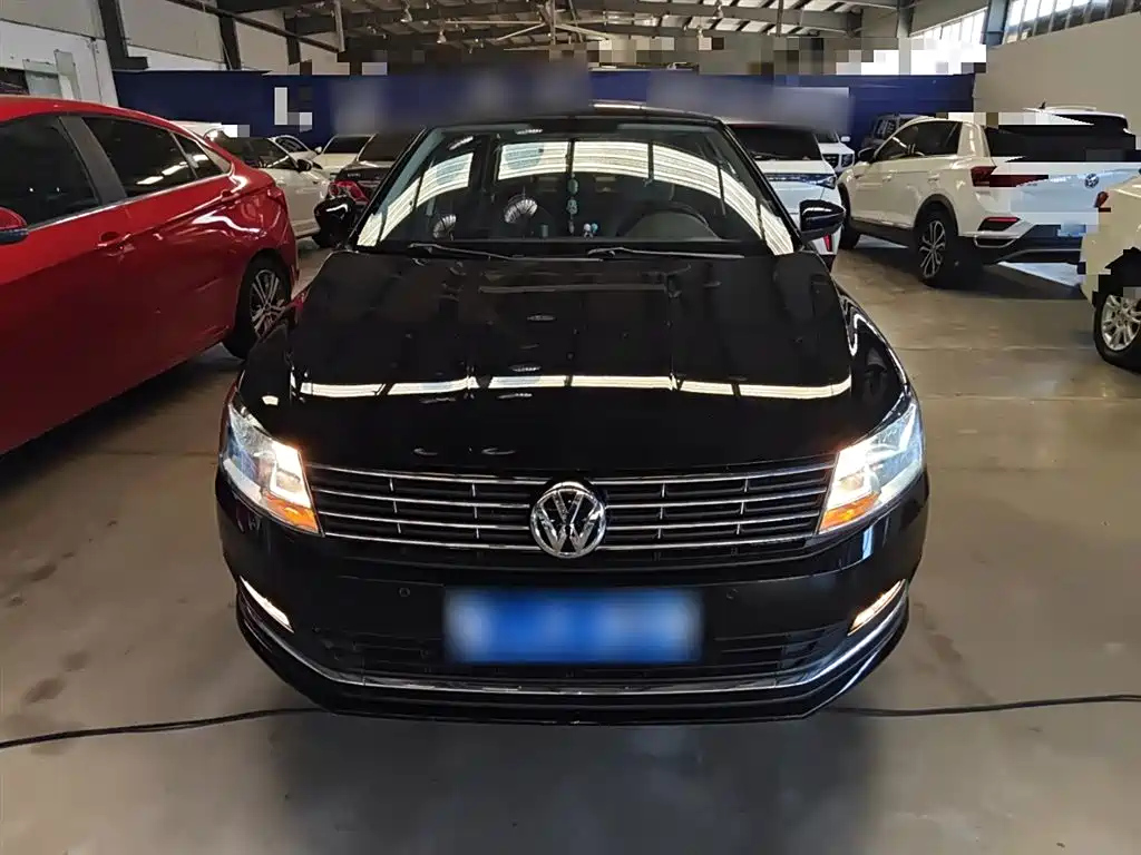 VOLKSWAGEN LAVIDA 2017