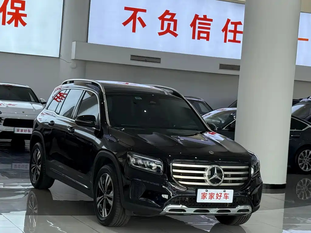 MERCEDES BENZ GLB 2024