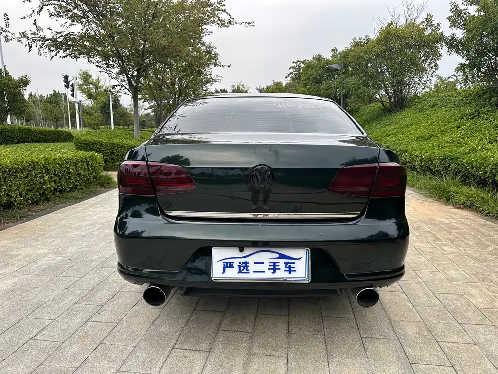 VOLKSWAGEN MAGOTAN 2012