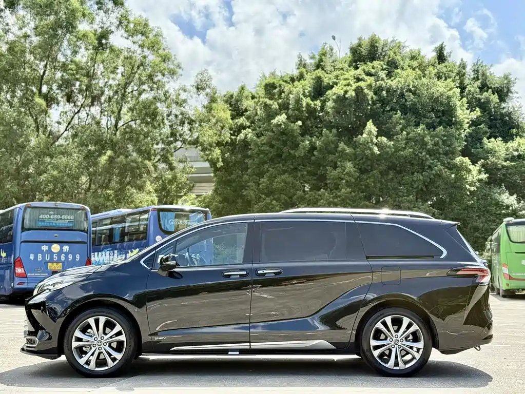 TOYOTA SIENNA SIENNA 2024
