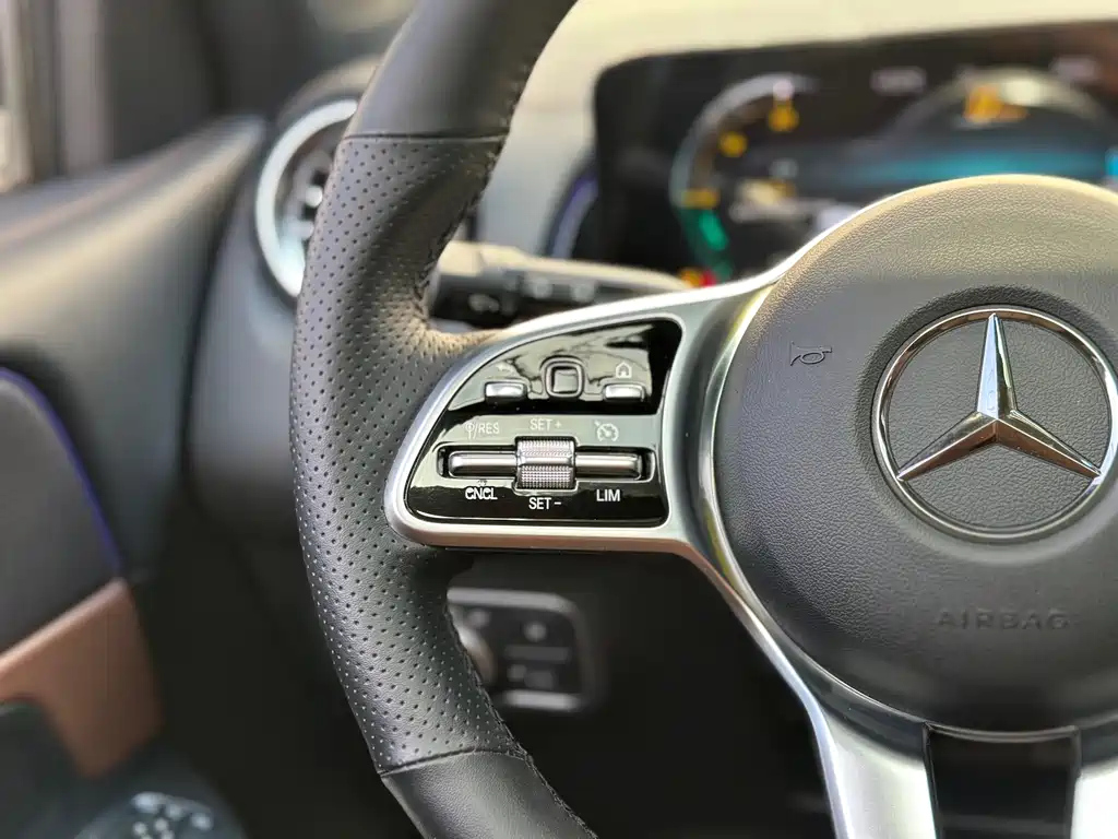 MERCEDES BENZ GLB 2022