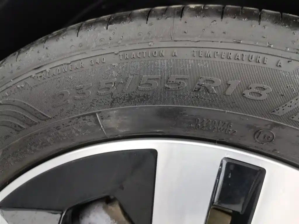 MERCEDES BENZ GLB 2024