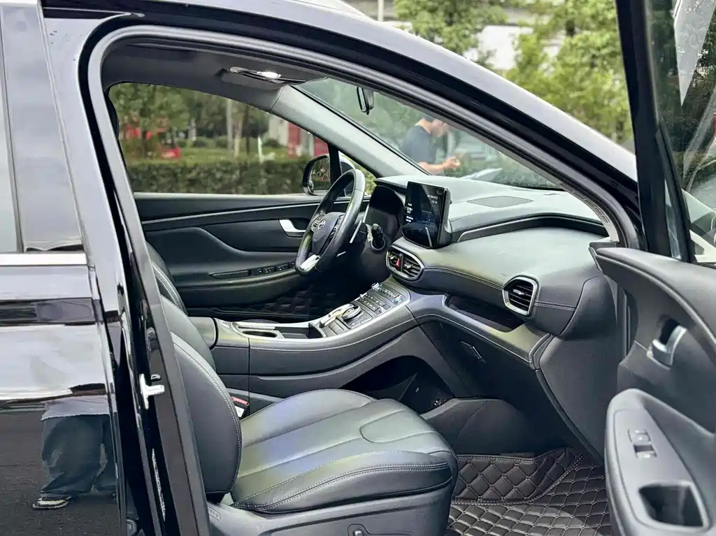 HYUNDAI SANTAFE 2023