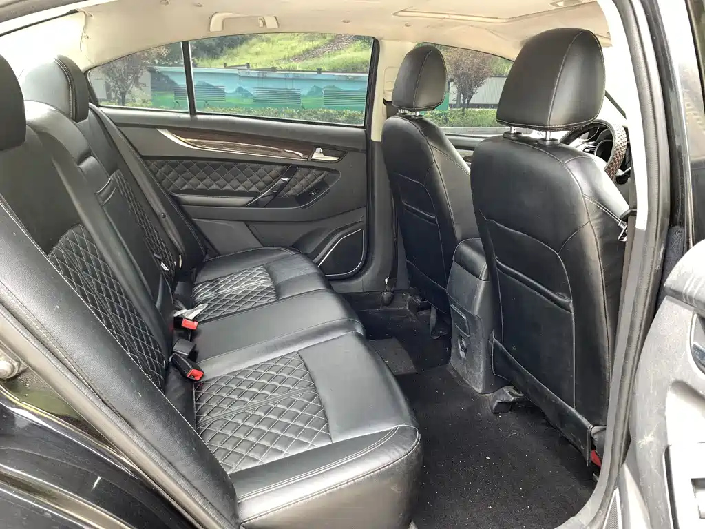ZOTYE Z500 2015
