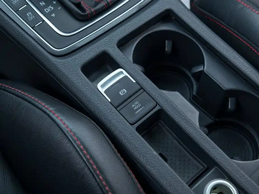 VOLKSWAGEN GOLF GTI 2016