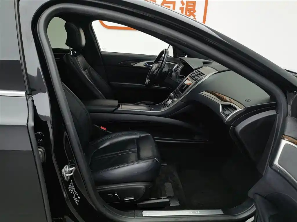 LINCOLN MKZ 2018