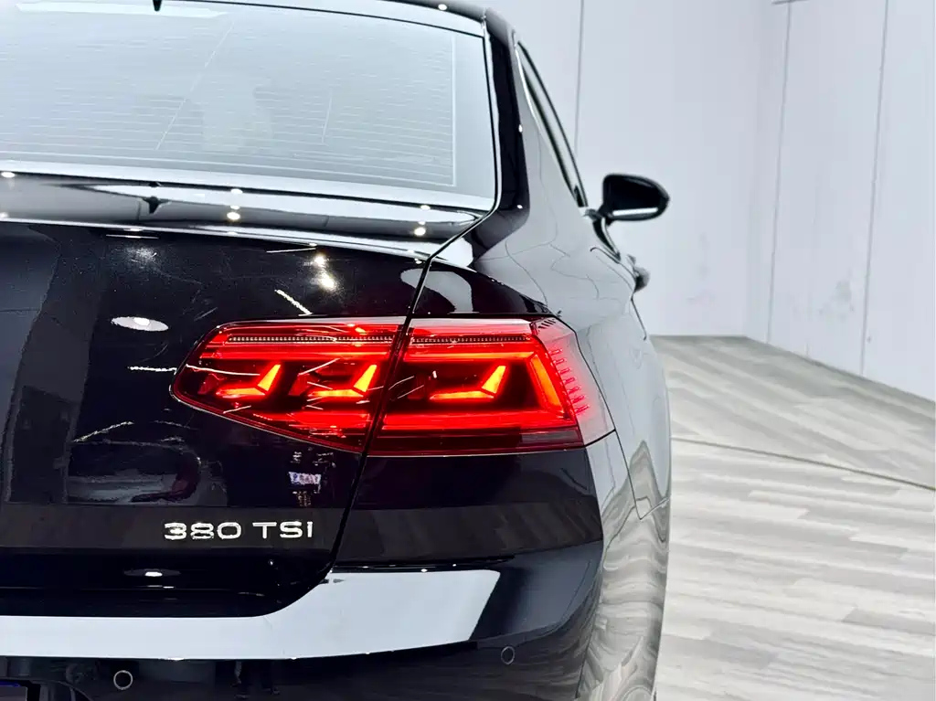 VOLKSWAGEN MAGOTAN 2022