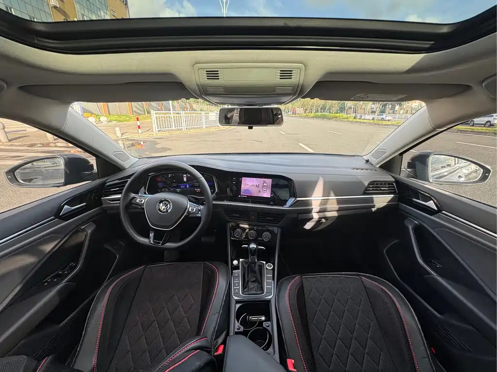 VOLKSWAGEN SAGITAR 2021