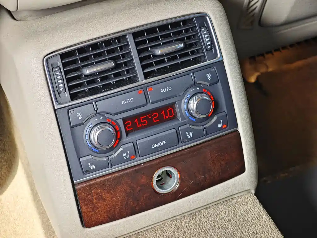 AUDI A8 2008