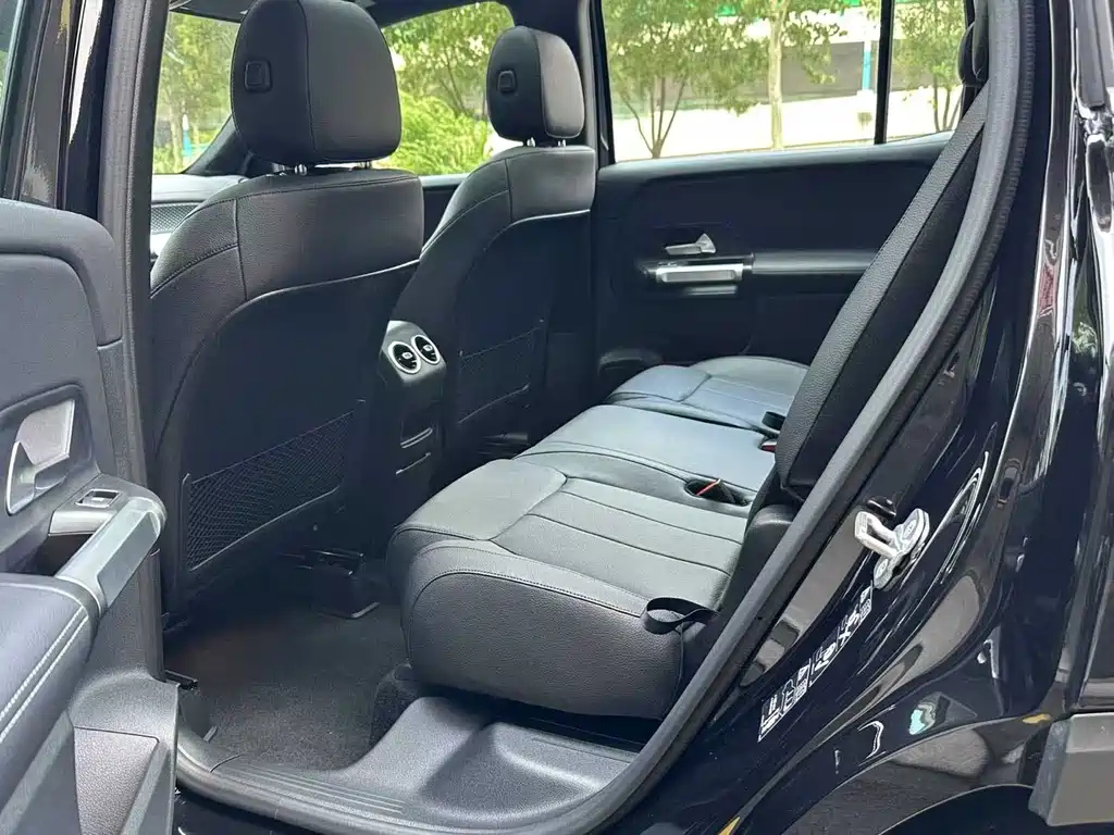 MERCEDES BENZ GLB 2025