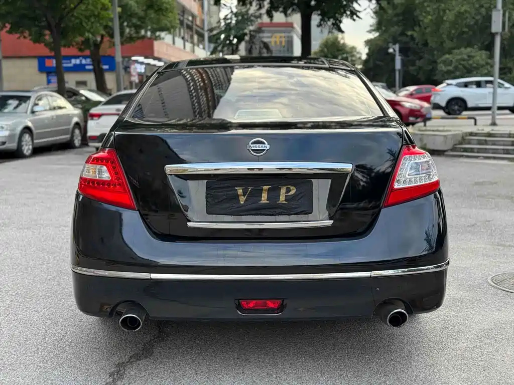 NISSAN TEANA 2011