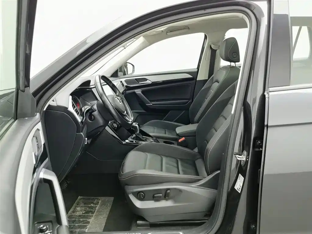 VOLKSWAGEN TAYRON 2019
