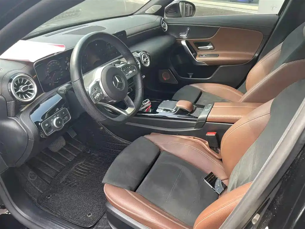 MERCEDES BENZ A-CLASS 2019
