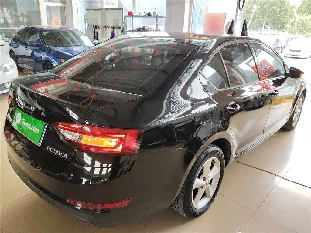 SKODA OCTAVIA 2019