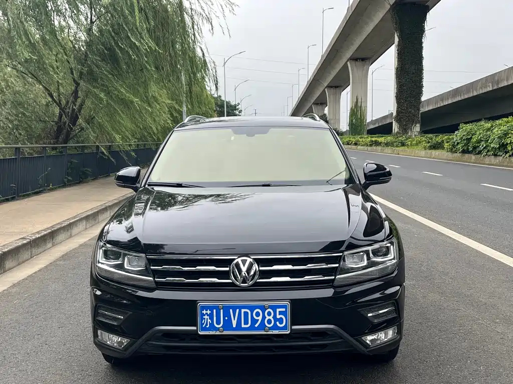 VOLKSWAGEN TIGUAN L 2020