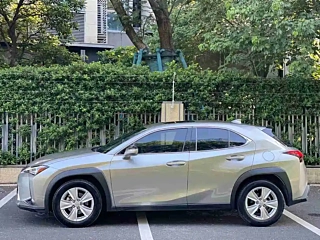 LEXUS UX  2020