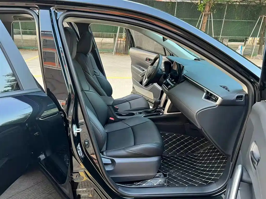 TOYOTA FRONTLANDER 2024