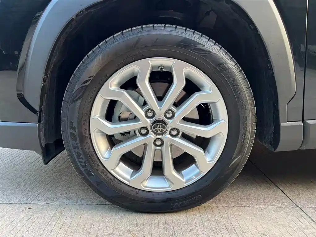 TOYOTA FRONTLANDER 2024