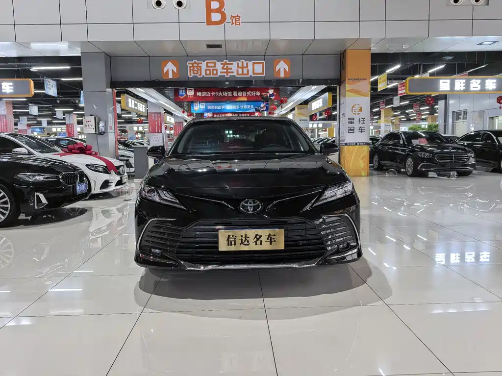 TOYOTA CAMRY 2023