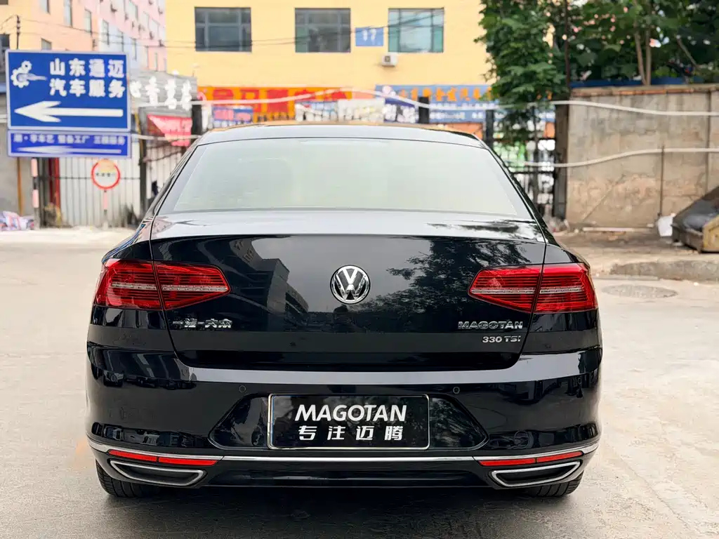 VOLKSWAGEN MAGOTAN 2017