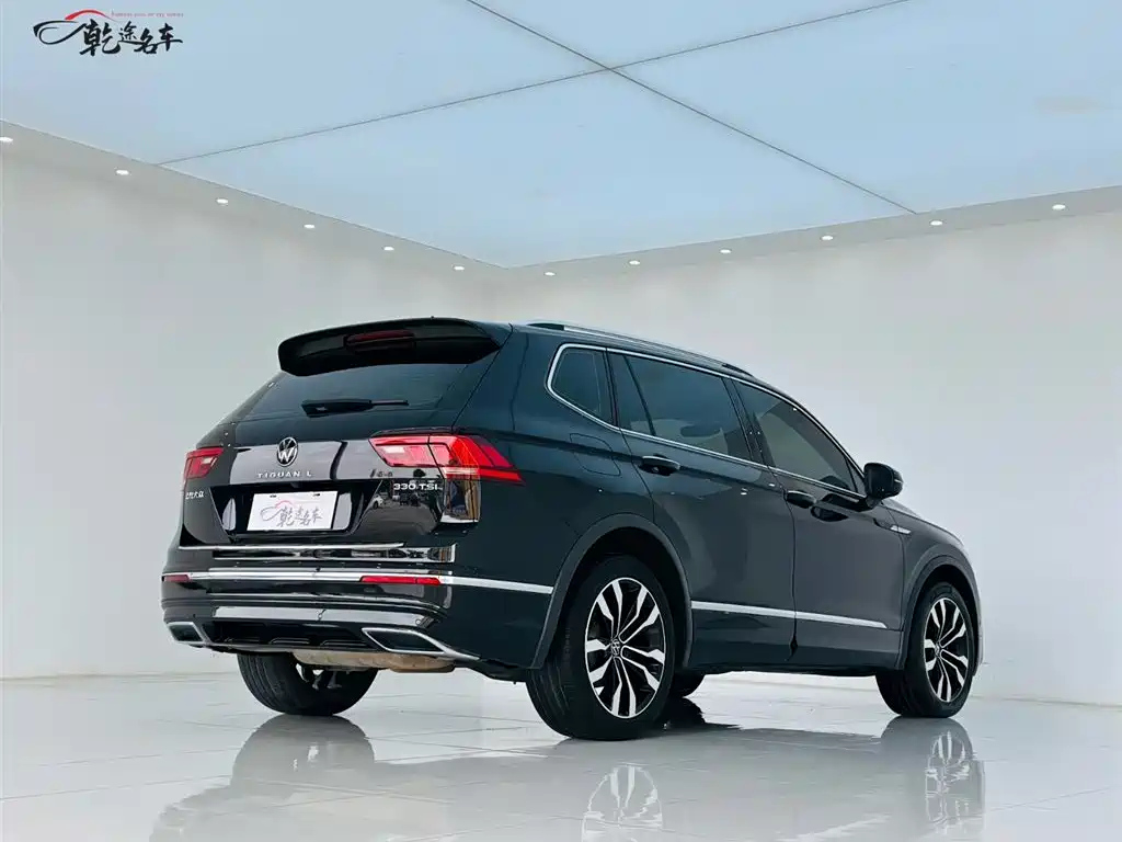 VOLKSWAGEN TIGUAN L 2021