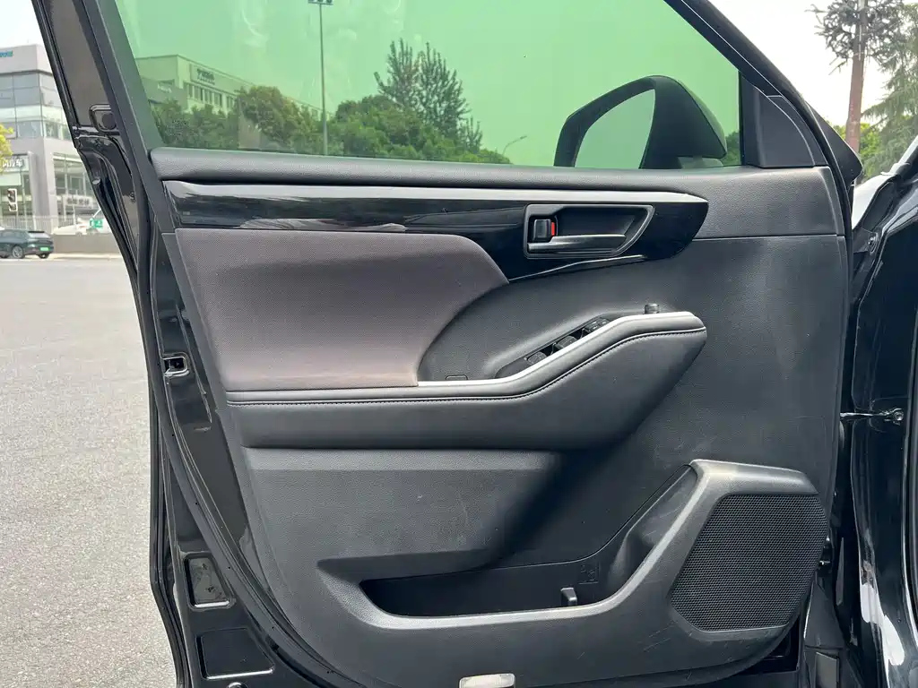 TOYOTA HIGHLANDER 2022