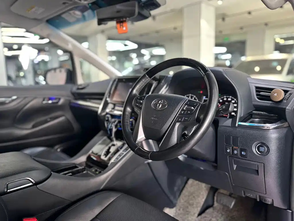 TOYOTA ALPHARD 2019