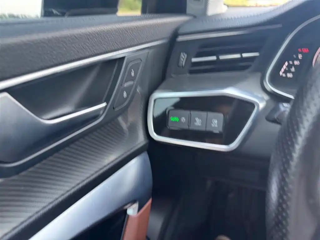 AUDI A6L 2020
