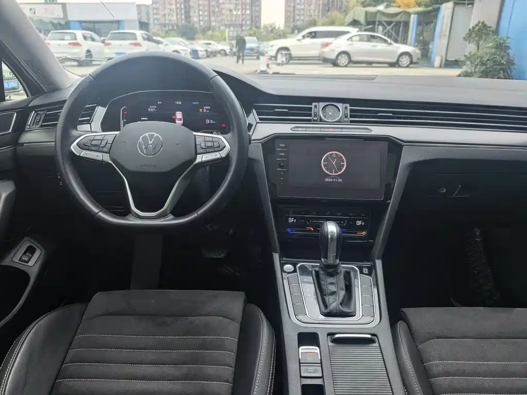 VOLKSWAGEN MAGOTAN 2020