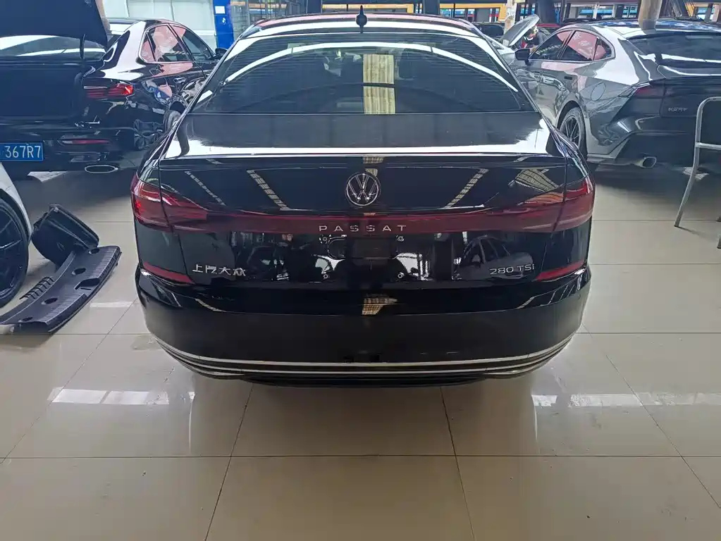 VOLKSWAGEN PASSAT 2022