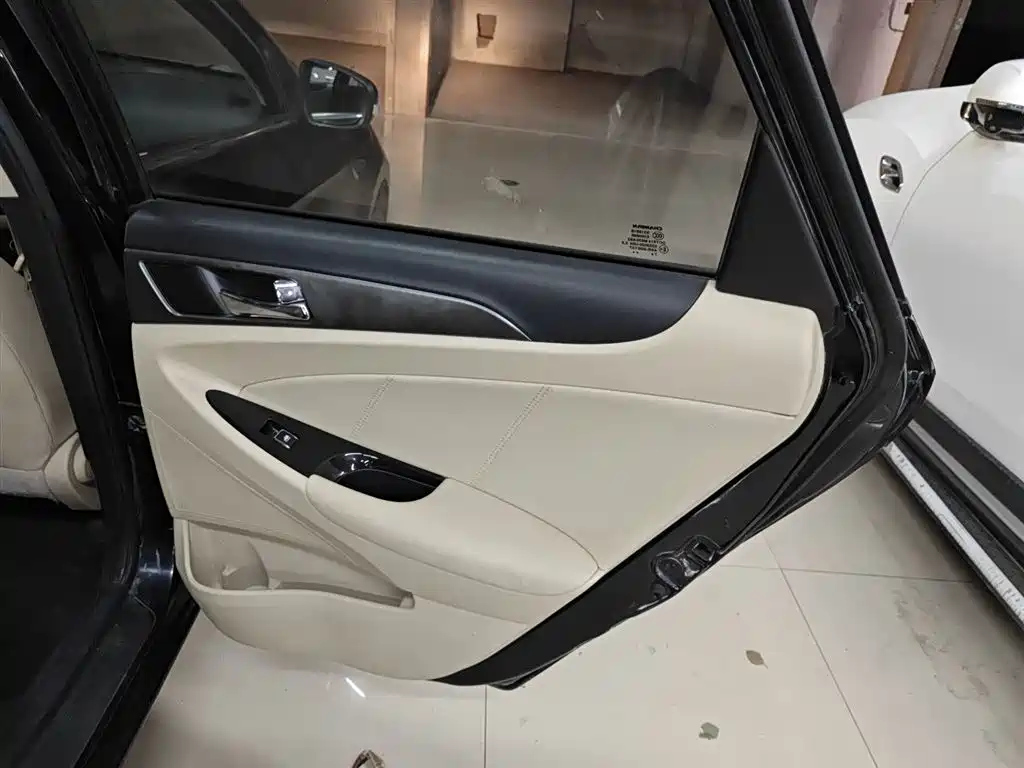 CHANGAN EADO 2016