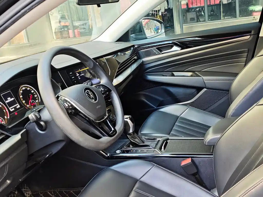 VOLKSWAGEN PASSAT 2021