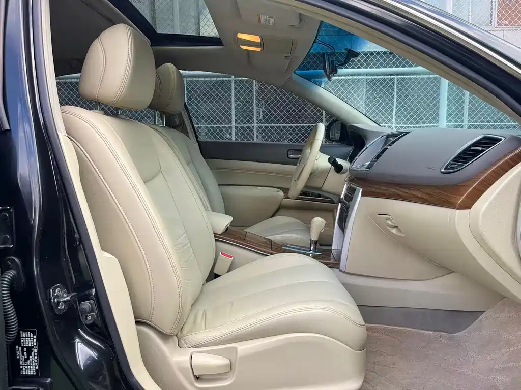 NISSAN TEANA 2012