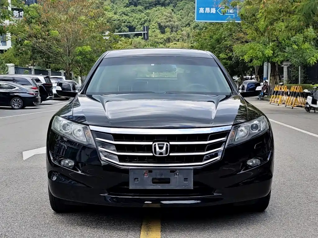 HONDA CROSSTOUR 2011