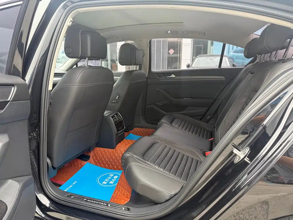 VOLKSWAGEN MAGOTAN 2021