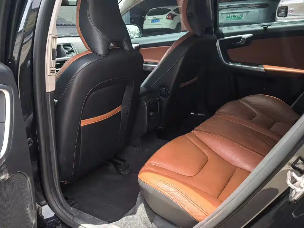 VOLVO S60 2014