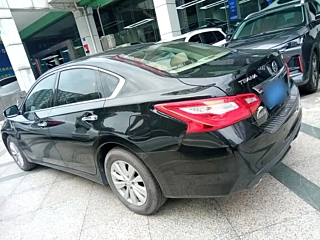 NISSAN TEANA 2018